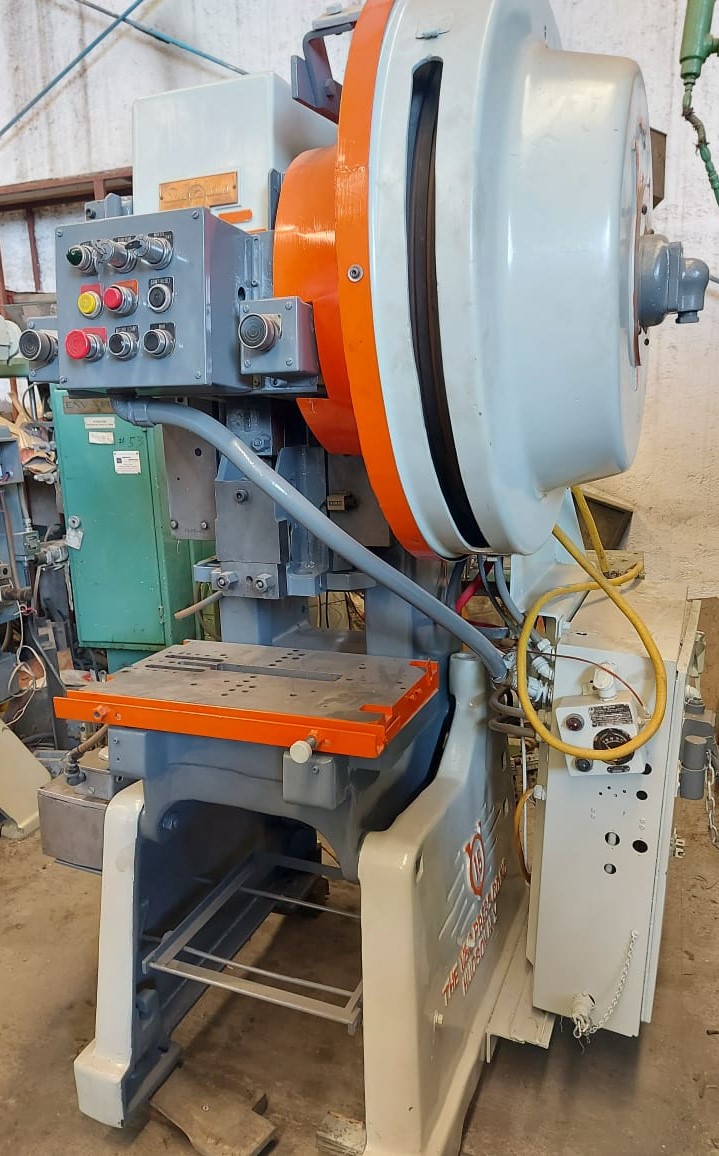 Troqueladora neumática V&O 15 ton.