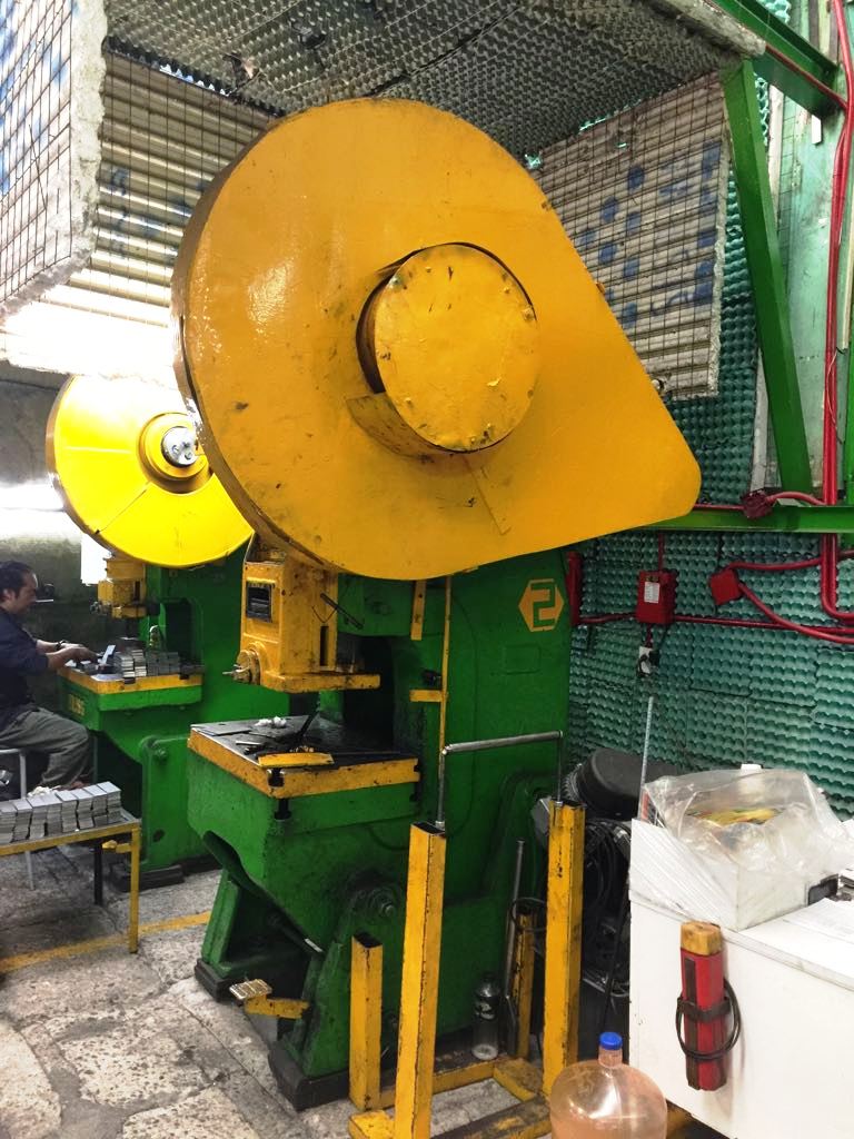 Troqueladora mecánica GUTMAN 70 ton.