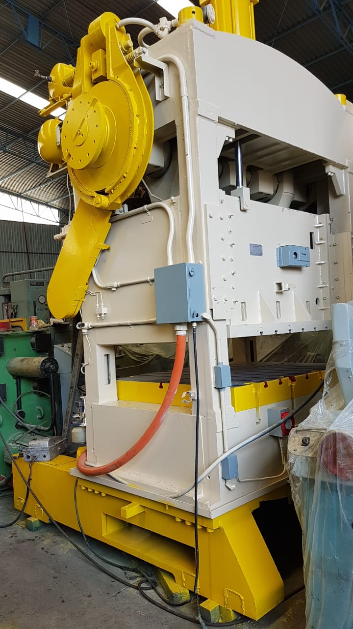 Troqueladora neumática HAVIR 200 ton.