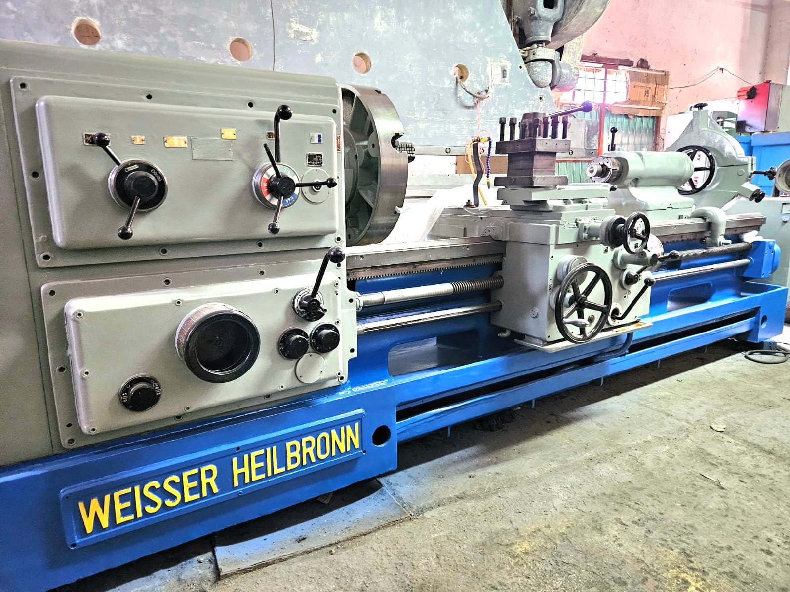 Torno paralelo WEISSER 28'' X 2.10 M