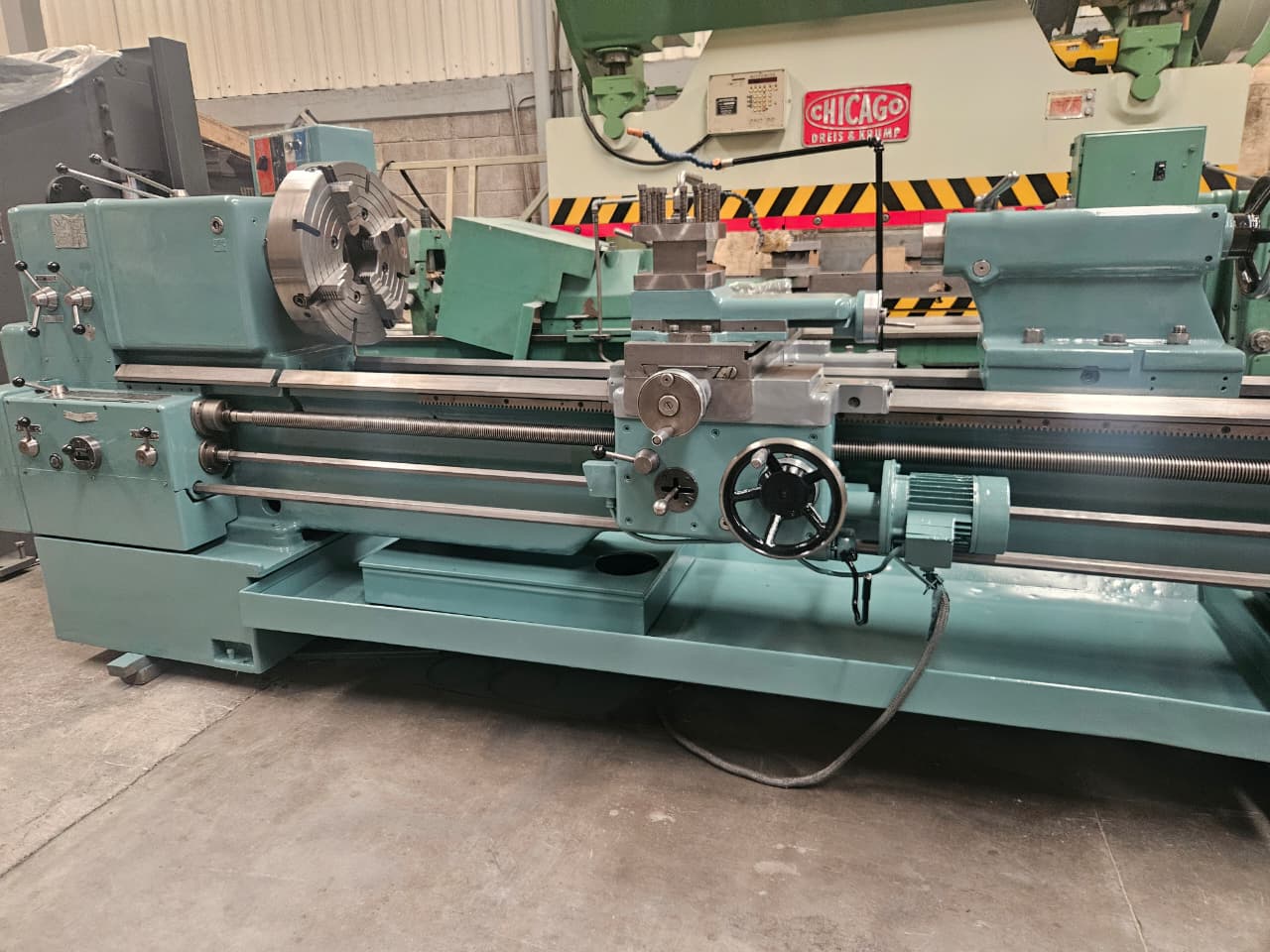 Torno paralelo TRENCIN SN 55B-71B 25'' X 2 M